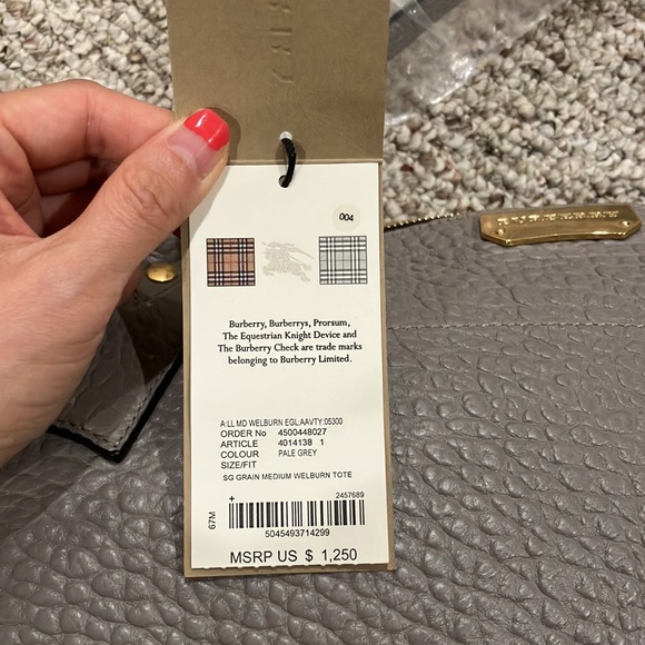 BURBERRY GAIN WELBURN TOTE - Picture 10 of 17